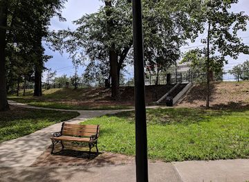 south-carolina/sandhills/landmark/guignard-park