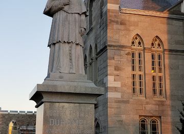 canada/ottawa/landmark/statue-joseph-thomas-duhamel