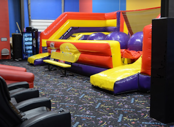 iowa/urbandale/landmark/pump-it-up-urbandale-kids-birthdays-and-more