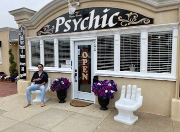 california/pismo-beach/landmark/psychic-reading