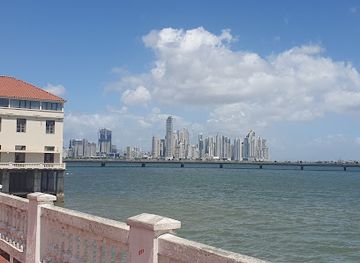 panama/eastern-panama/landmark/placa-conmemorativa-independencia