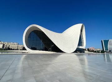 azerbaijan/baku/landmark/heydar-aliyev-centre