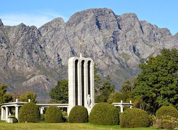 south-africa/cape-winelands/landmark/huguenot-memorial-monument
