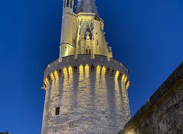 france/la-rochelle/grosse-horloge/landmark/the-lantern-tower-of-la-rochelle