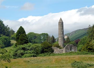 ireland/glendalough/landmark/glendalough-roundtower