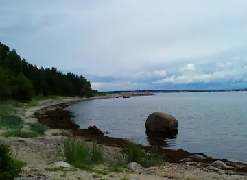 Peeter Suure merekindluse suurtükipatarei ja helgiheitja varjend