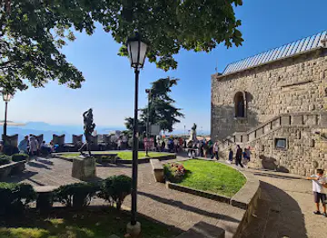 Monumento alle Vittime del Bombardamento di San Marino