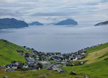 faroe-islands/kvivik/landmark/viewpoint-over-kvivik