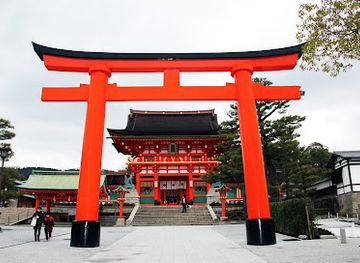 japan/kyoto/fushimi-inari/landmark/fushimi-inari-taisha-honden-sanctuary