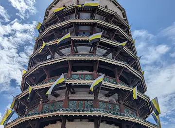 Menara Condong Teluk Intan
