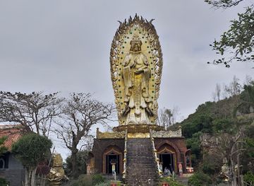 vietnam/quy-nhon/landmark/duong-di-bo-eo-gio