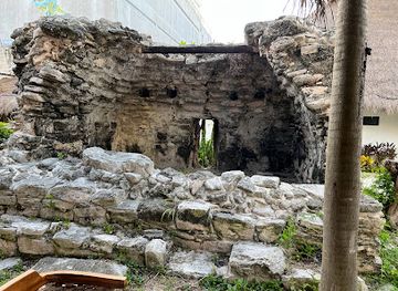 mexico/playa-del-carmen/downtown-playa-del-carmen/landmark/ruina-kaan