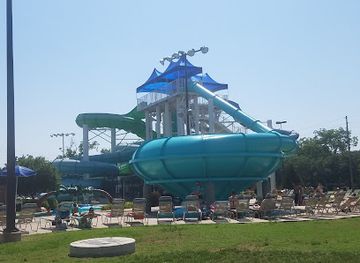 kansas/salina/landmark/kenwood-cove-aquatic-park