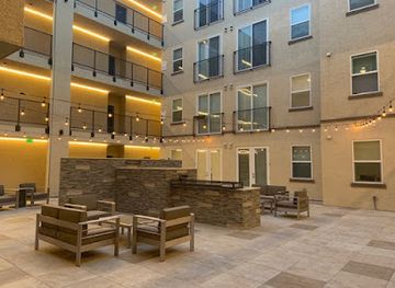 nevada/sparks/landmark/the-bridges-at-victorian-square