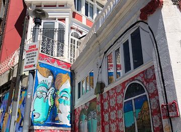 chile/valparaiso/landmark/murales-de-valpo