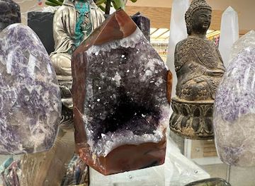 maine/augusta/landmark/merkaba-sol-the-chocolate-shoppe