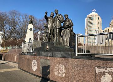 michigan/detroit/landmark/international-memorial-to-the-underground-railroad