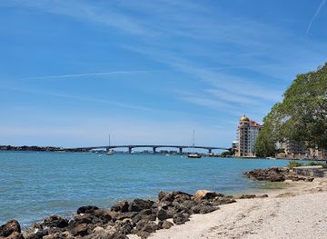 florida/sarasota-beaches/landmark/bayfront-park