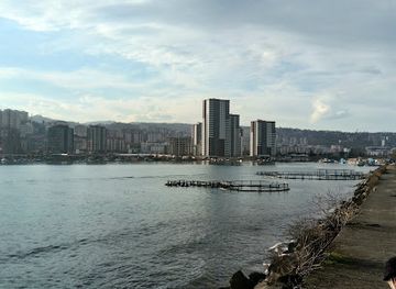 turkiye/trabzon/yomra/landmark/yomra-limani