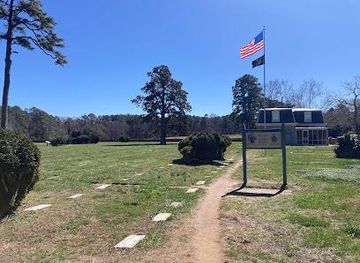 virginia/newport-news/landmark/yorktown-national-cemetery