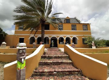 curacao/punda/landmark/gallery-alma-blou