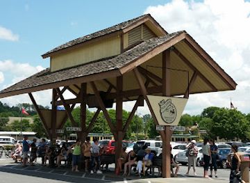 tennessee/pigeon-forge/landmark/pigeon-forge-mass-transit-center
