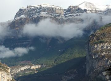 spain/ordesa-y-monte-perdido-national-park/landmark/guias-de-torla
