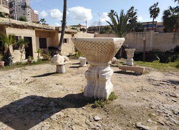 egypt/alexandria/landmark/anfushi-tombs