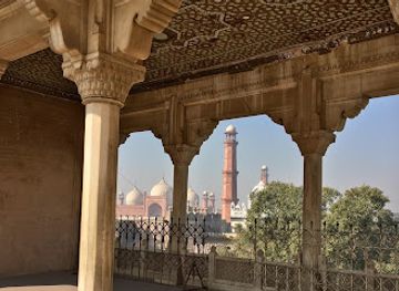 pakistan/punjab/landmark/ath-dara-building-with-eight-openings