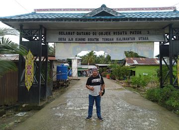 indonesia/east-kalimantan/landmark/wisata-rumah-dua-negara