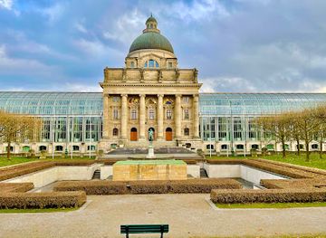 germany/munich/landmark/war-memorial-in-the-courtyard