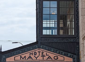 iowa/newton/landmark/p-j-s-deli