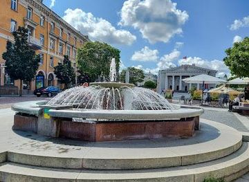 lithuania/vilnius/landmark/town-hall-square-fountain