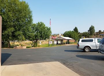 utah/torrey/landmark/wayne-county-tourism