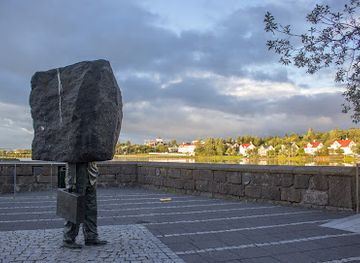 iceland/southern-peninsula/landmark/the-unknown-bureaucrat