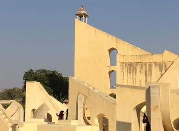 india/jaipur/jantar-mantar/landmark/laghu-samrat-yantra