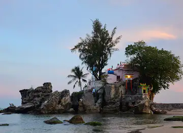 Dinh Cau temple