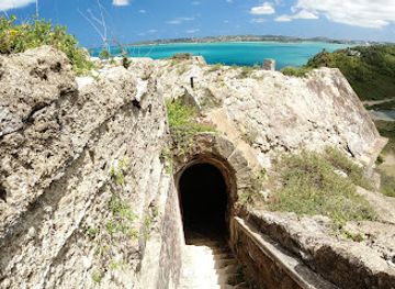 antigua-and-barbuda/hell-s-gate/landmark/fort-barrington