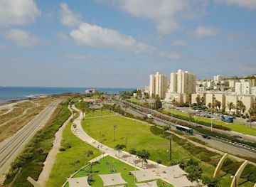 israel/haifa/landmark/hecht-park