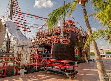 mexico/cancun/landmark/captain-hook-cancun