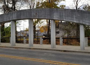 indiana/east-central-indiana/landmark/bowstring-truss-bridge