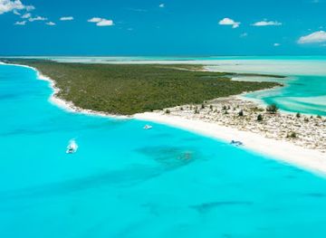 turks-and-caicos-islands/west-caicos/landmark/water-cay