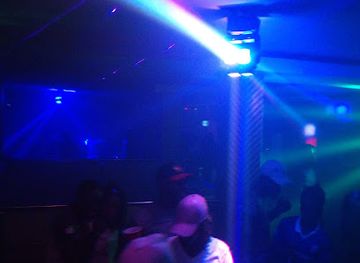 nigeria/asaba/landmark/didoz-lounge