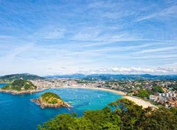 spain/san-sebastian/landmark/san-sebastian-walking-tours