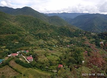 georgia/racha-lechkhumi-and-kvemo-svaneti/landmark/modinakhe-castle