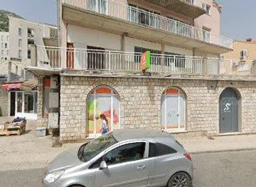 montenegro/herceg-novi/landmark/ul-od-izvora-28