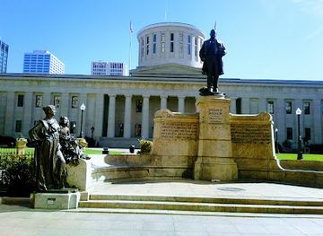 ohio/central-ohio/landmark/john-f-wolfe-columbus-commons