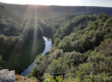 belgium/wallonia/landmark/rocher-du-hat
