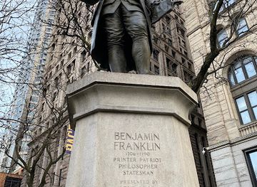 new-york/new-york-city/landmark/benjamin-franklin-statue