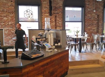 iowa/ottumwa/landmark/hub-coffee